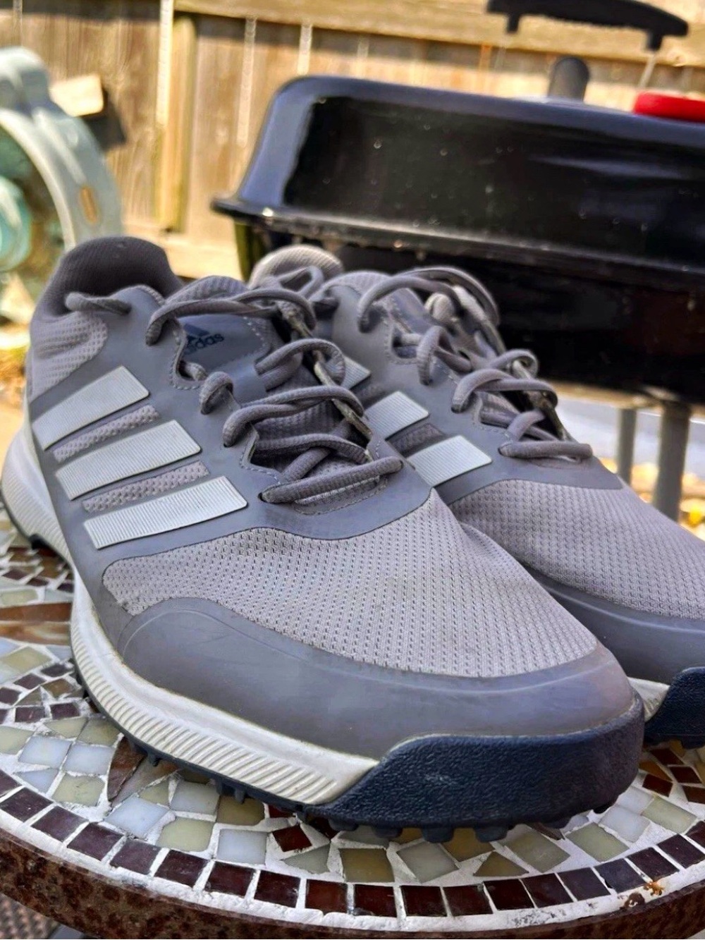 adidas Men's Solid Low Top Lace-Up Athletic Sneaker Gray/White/Black size 13
